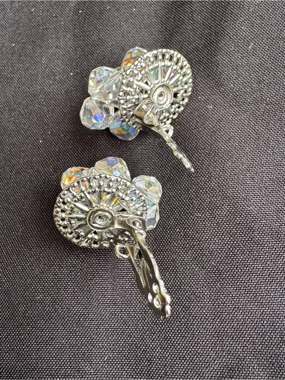 Vintage Aurora Borealis Crystal Glass Bead Necklace and Clip-On Earrings - Picture 4 of 9